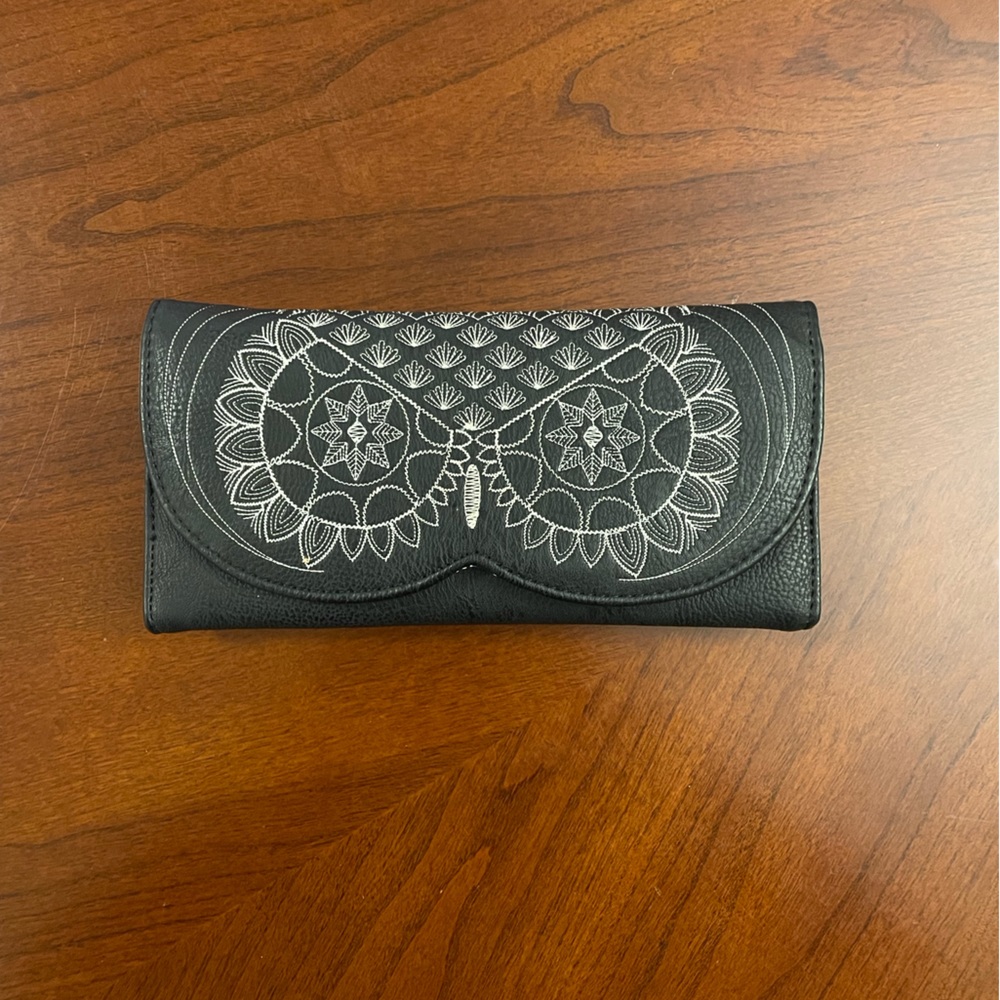 Loungefly Black Owl embroidered wallet